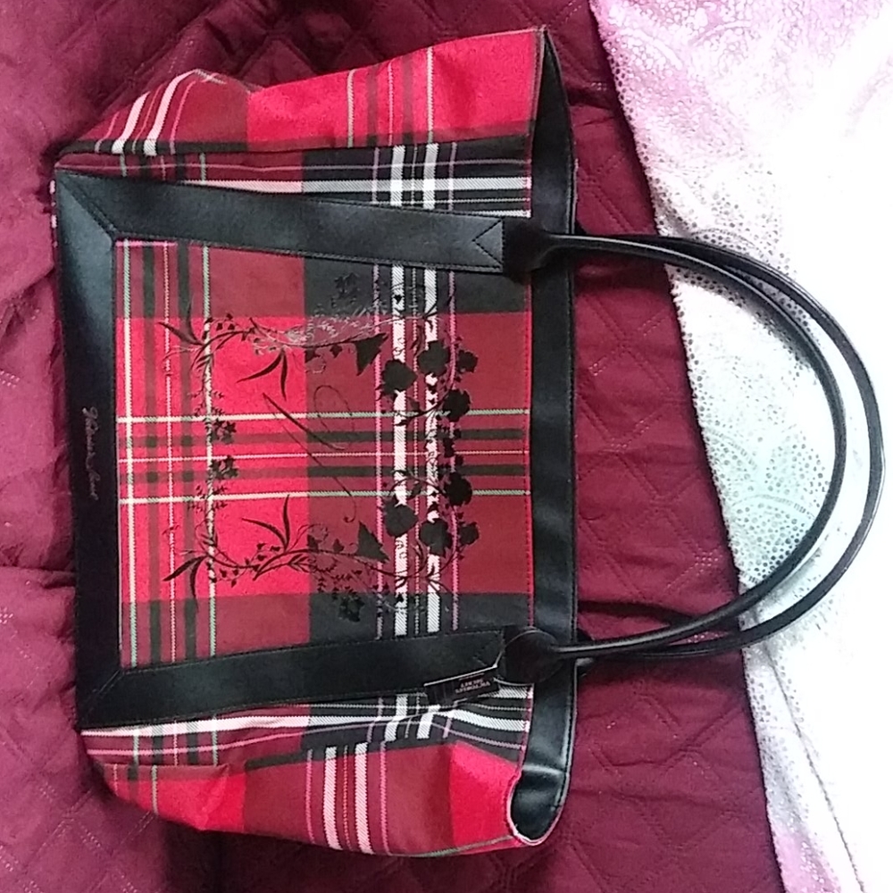 VS weekend bag FILLED with clothes